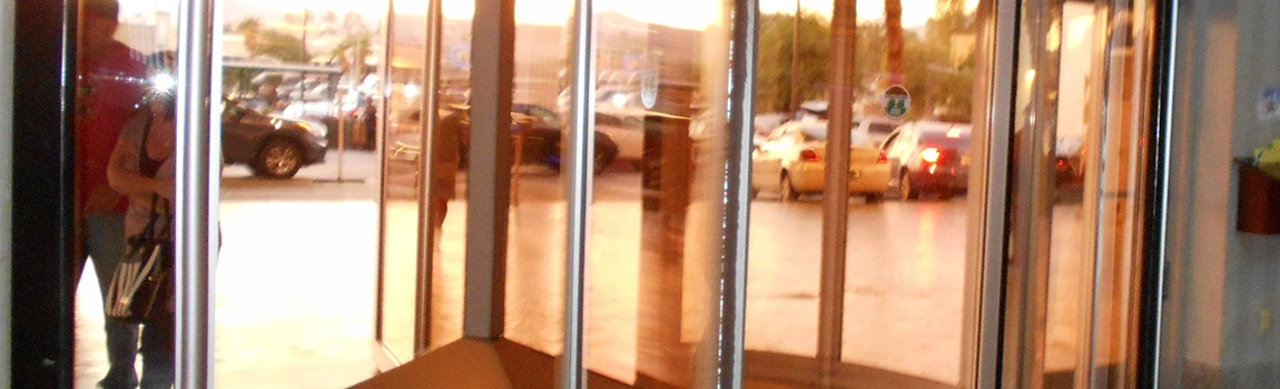 Storefront Glass Repair Cost in Bradenton, FL
